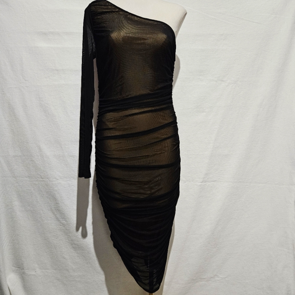 Lulus V.I.P. Babe Black Mesh Ruched One-Shoulder Bodycon Midi Dress